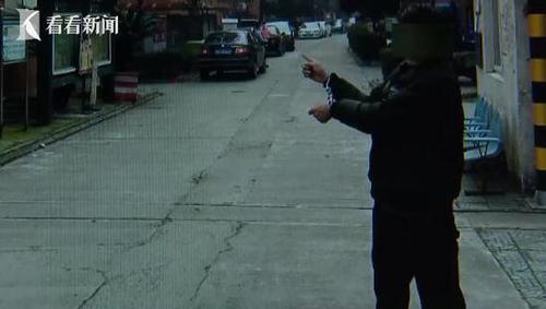 小偷深夜車(chē)內(nèi)盜竊后自拍炫耀 被車(chē)主逮個(gè)正著 