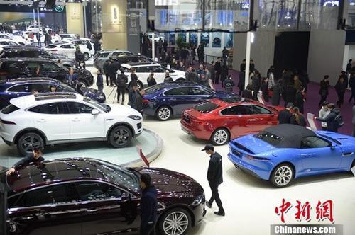 資料圖：2018第十四屆中國(長沙)國際汽車博覽會現(xiàn)場。<a target='_blank' href='http://www.chinanews.com/'>中新社</a>記者 楊華峰 攝