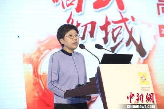 中國(guó)縣域醫(yī)院院長(zhǎng)聯(lián)盟秘書長(zhǎng)、中華預(yù)防醫(yī)學(xué)會(huì)副會(huì)長(zhǎng)孔靈芝表示，設(shè)置急救中心與慢病健康管理中心是醫(yī)療專業(yè)發(fā)展的必經(jīng)之路?！≤窡?攝