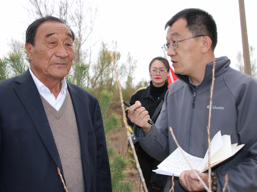 記者采訪石光銀2 記者采訪石光銀2