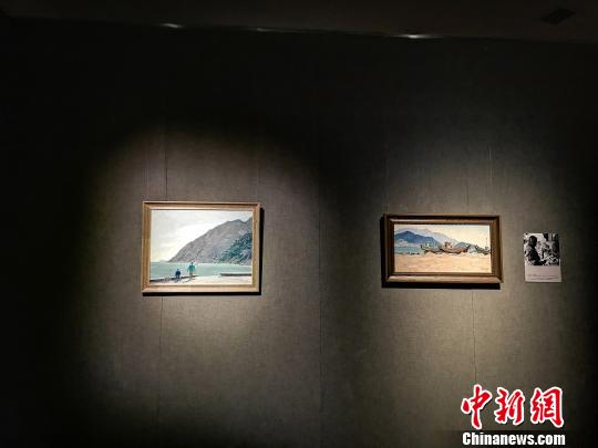 圖為，在“印象山東——俄羅斯油畫家寫生作品展”上的藝術(shù)家的作品?！O宏瑗 攝