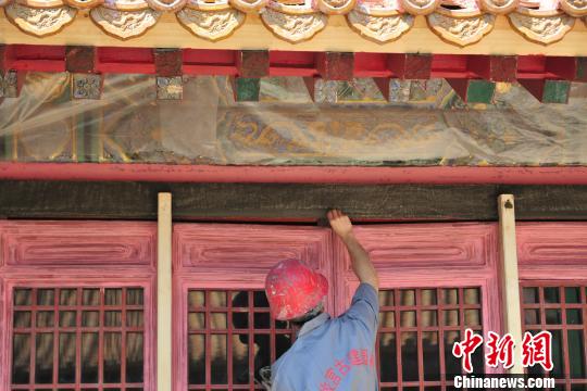民眾可參與深入了解、認(rèn)識古建筑修復(fù)的傳統(tǒng)工藝?！∮诤Ｑ?攝