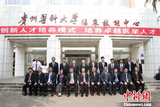 圖為雙方合影?！￡愒獣?攝