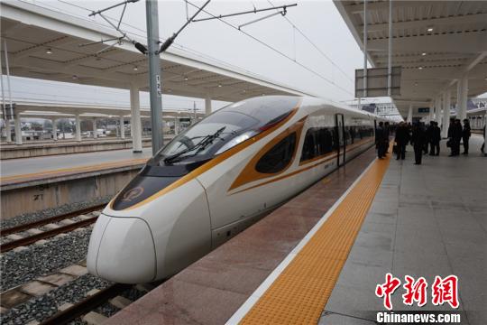 圖為杭黃高鐵沿線車站?！堨蠚g 攝