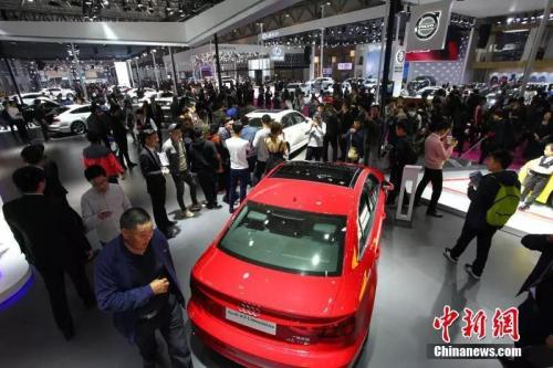 　青島國際車展的新款車型。李夢 攝