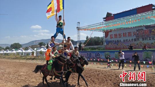 甘肅逾11萬(wàn)保潔員“掃村”官方斥巨資治理農(nóng)村垃圾