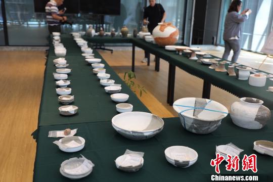 圖為梅里遺址出土的文物遺存。　管亦鳴 攝