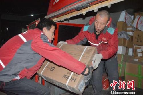 無(wú)底薪基本已成快遞行業(yè)標(biāo)配拉開收入差距靠攬件