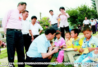 輸出政協(xié)智慧　共繪發(fā)展藍圖——十二屆全國政協(xié)情牽社稷、履職為民綜述（上）
