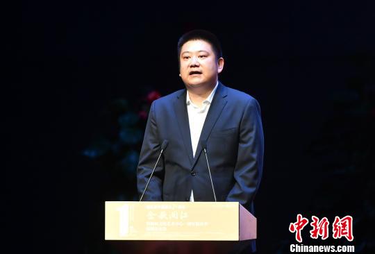 發(fā)布會(huì)上，福州保利劇院管理有限公司總經(jīng)理劉爭(zhēng)預(yù)告了“金秋閩江”暨海峽文化藝術(shù)中心一周年演出季即將推出的28場(chǎng)演出?！蚊?攝