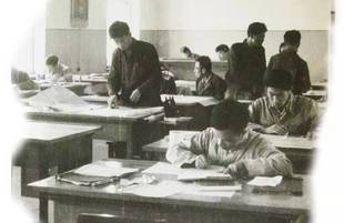“可高興，可自豪，可不得了了！”84歲的他回憶61年前參加國慶群眾游行