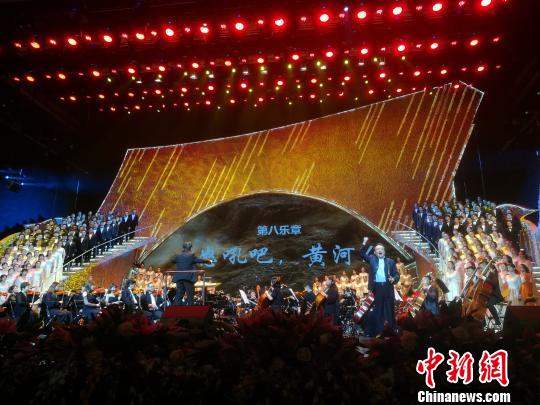 大型合唱交響音樂會《祖國頌》深圳舉行?！∴嵭〖t 攝