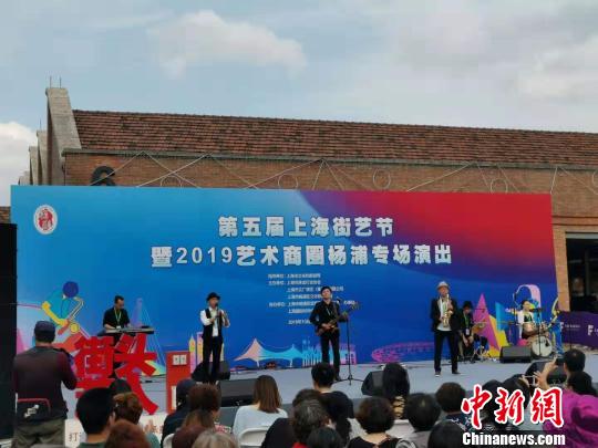 中外街頭藝人上海街藝節(jié)各展絕技傳統(tǒng)與創(chuàng)新相交融