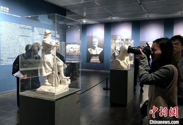 讓·樸舍雕塑原作長(zhǎng)沙展出?！∴囅?攝