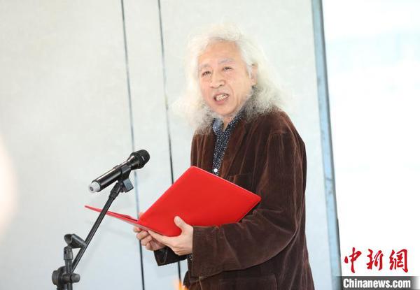 北京日報高級記者、詩人彭俐 王剛 攝