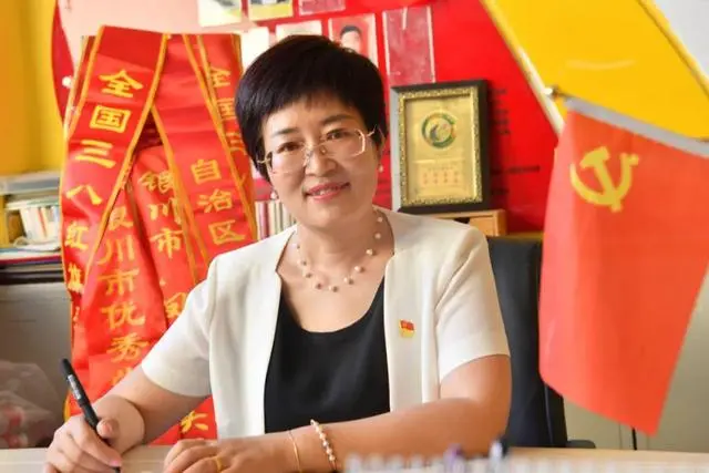 趙耐香：讓老百姓好日子越過(guò)越紅火！