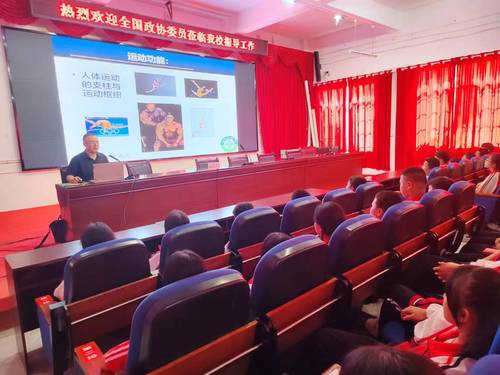 厲彥虎在全國政協“科普萬里行”活動中為同(4252105)-20240402144414