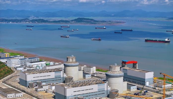 獻禮國慶！“和氣一號”安全穩(wěn)定供汽100萬噸