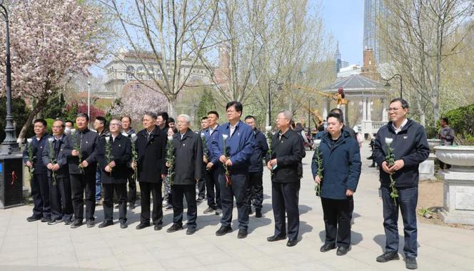 天津市政協(xié)機(jī)關(guān)開展“清明祭英烈 緬懷寄哀思”主題黨日活動(dòng)
