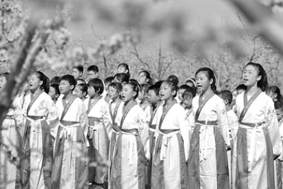 誦讀國學經(jīng)典 傳承文化基因