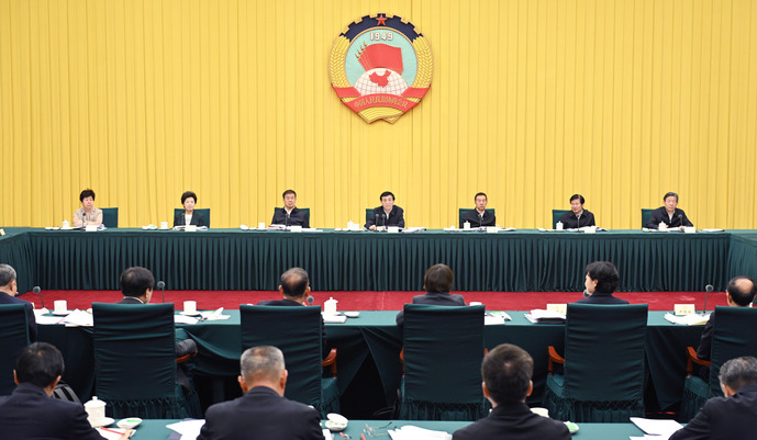 全國政協(xié)召開雙周協(xié)商座談會 圍繞全方位擴(kuò)大國內(nèi)需求協(xié)商議政 王滬寧主持