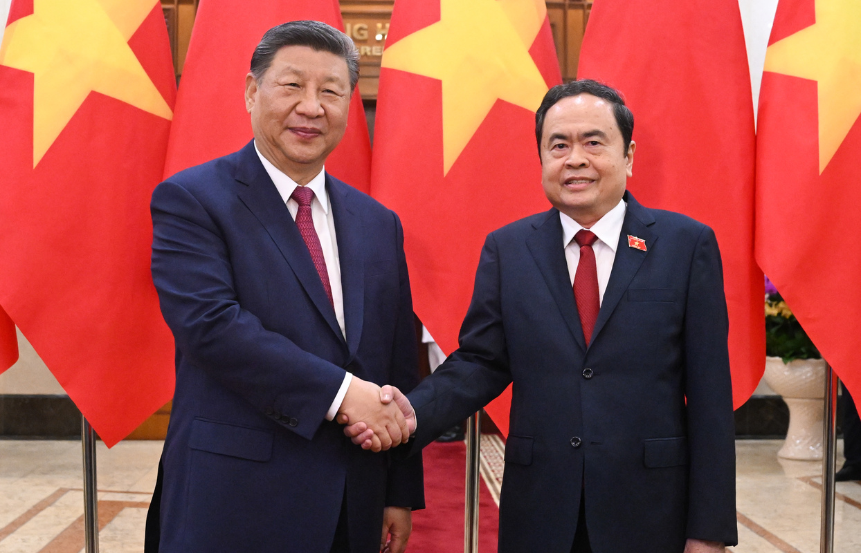 習(xí)近平會見越南國會主席陳青敏