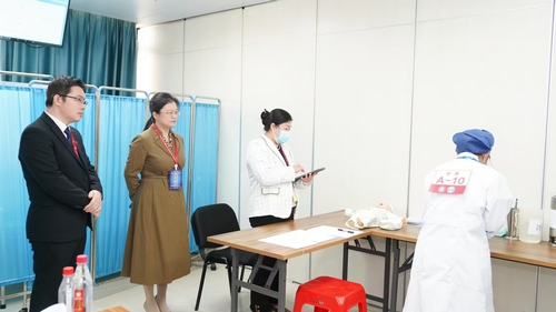 （勞動(dòng)節(jié)2）曾敏：用微笑潤(rùn)澤心靈(分離圖(7123542)-20250430090957